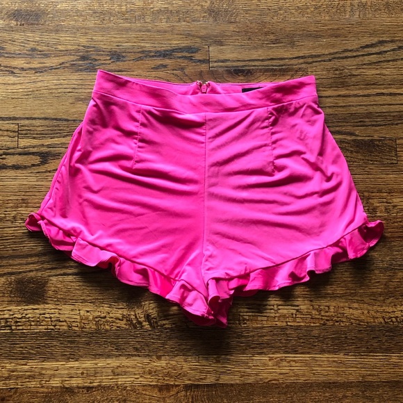 NBD Pants - NWOT NBD Ruffle Pin-Up Shorts